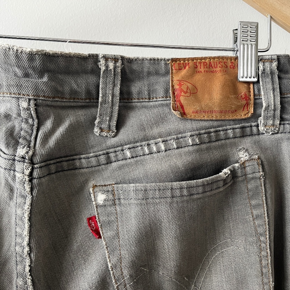 Vintage grey low-rise Levi's, size 31 (fits like 29)